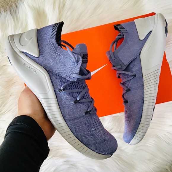 NIKE Free TR Flyknit Trainers - Picture 2 of 8